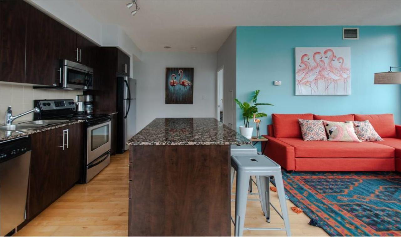 Toronto Downtown Core Two Bedroom Condo With Cn Tower View, Free Parking Exterior photo